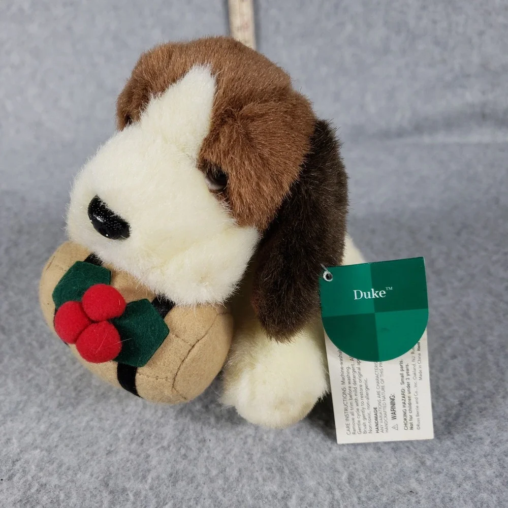 VTG Russ Duke Plush Dog Christmas Gift Holly Berries Red‎ Bow New With Tags